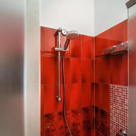 Lägenhet Casa Vincentina Con Parcheggio Privato 6 Posti Letto Como
