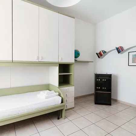 Lägenhet Casa Vincentina Con Parcheggio Privato 6 Posti Letto Como
